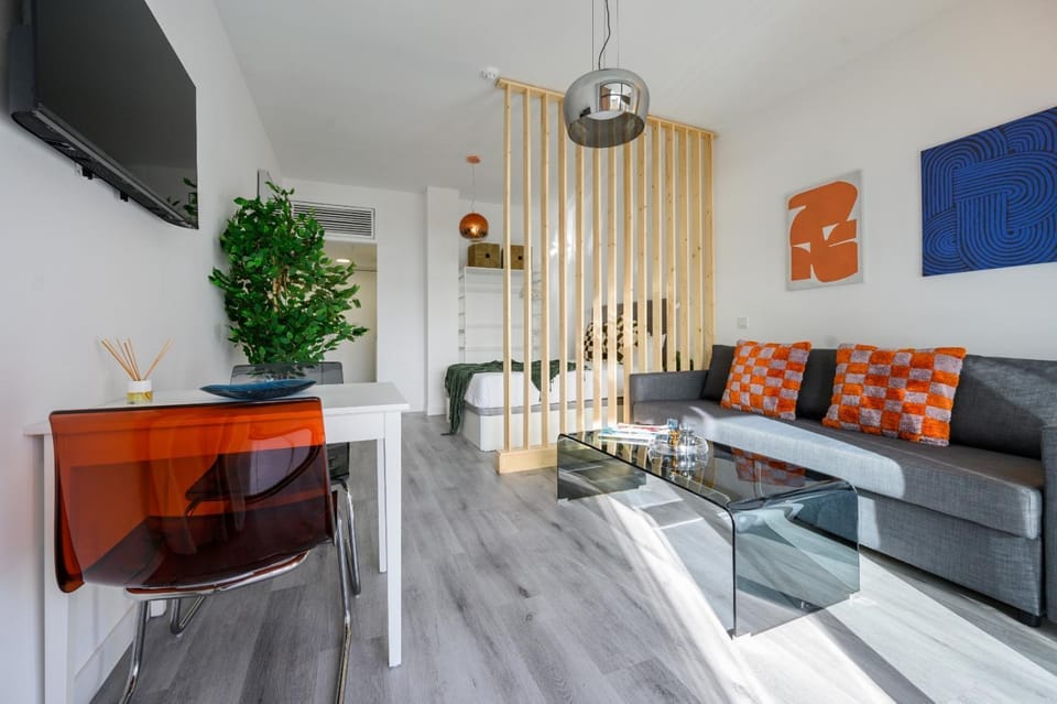 TV and multimedia, Living room, Photo of the whole room, Seating area, heating, internet, air conditioner