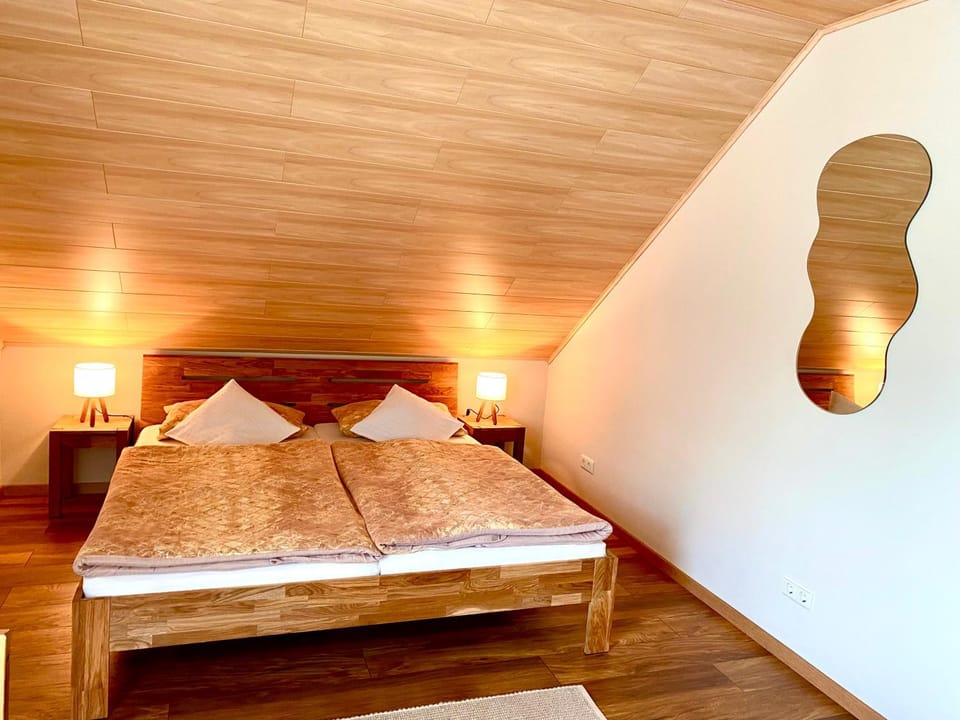 Zwei stilvolle Gästezimmer mit exklusivem Bad Vacation rental in Kelberg