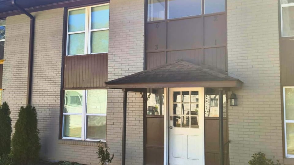 Property building, Facade/entrance