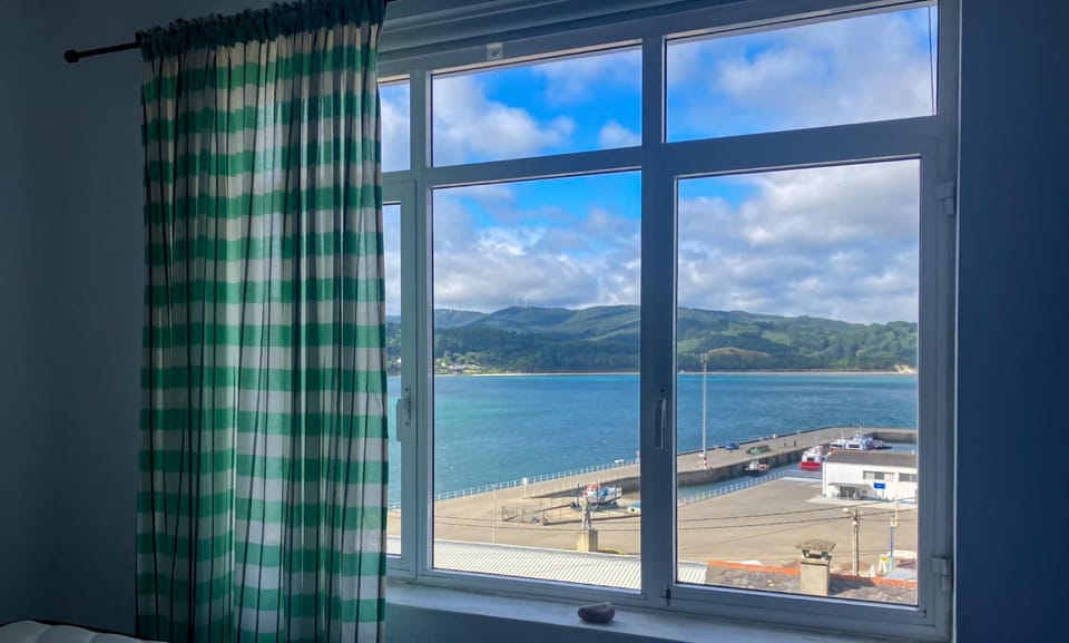 Wonderful of Livinggaliciabeach House in A Mariña Occidental