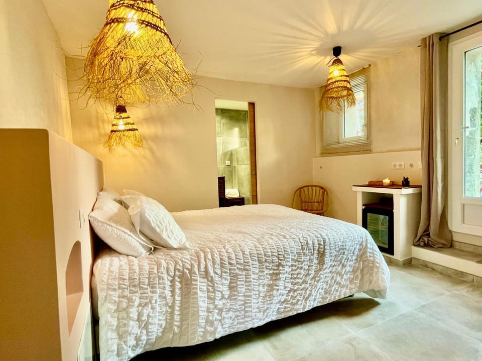 La Parenthèse du Var - Gîte 5 personnes avec terrasses vue sur piscine Apartment in Lorgues