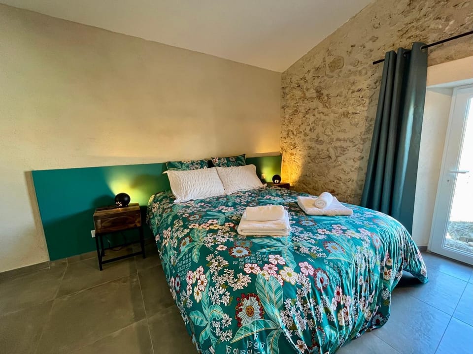 La Parenthèse du Var - Gîte 5 personnes avec terrasses vue sur piscine Apartment in Lorgues