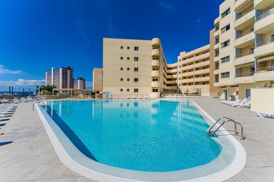 2 BR apartment with garage in Playa Paraiso Apartment in Canary Islands