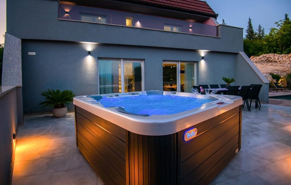 Villa I&N with saltwater pool and whirlpool Villa in Split-Dalmatia County