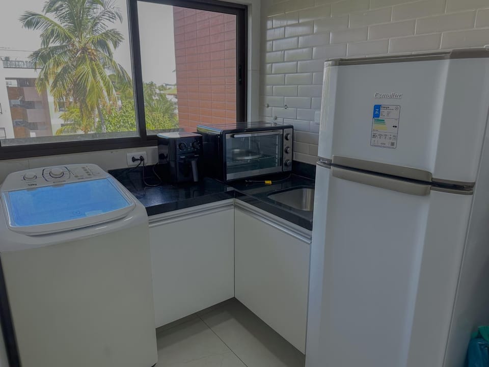 Kitchen or kitchenette, oven