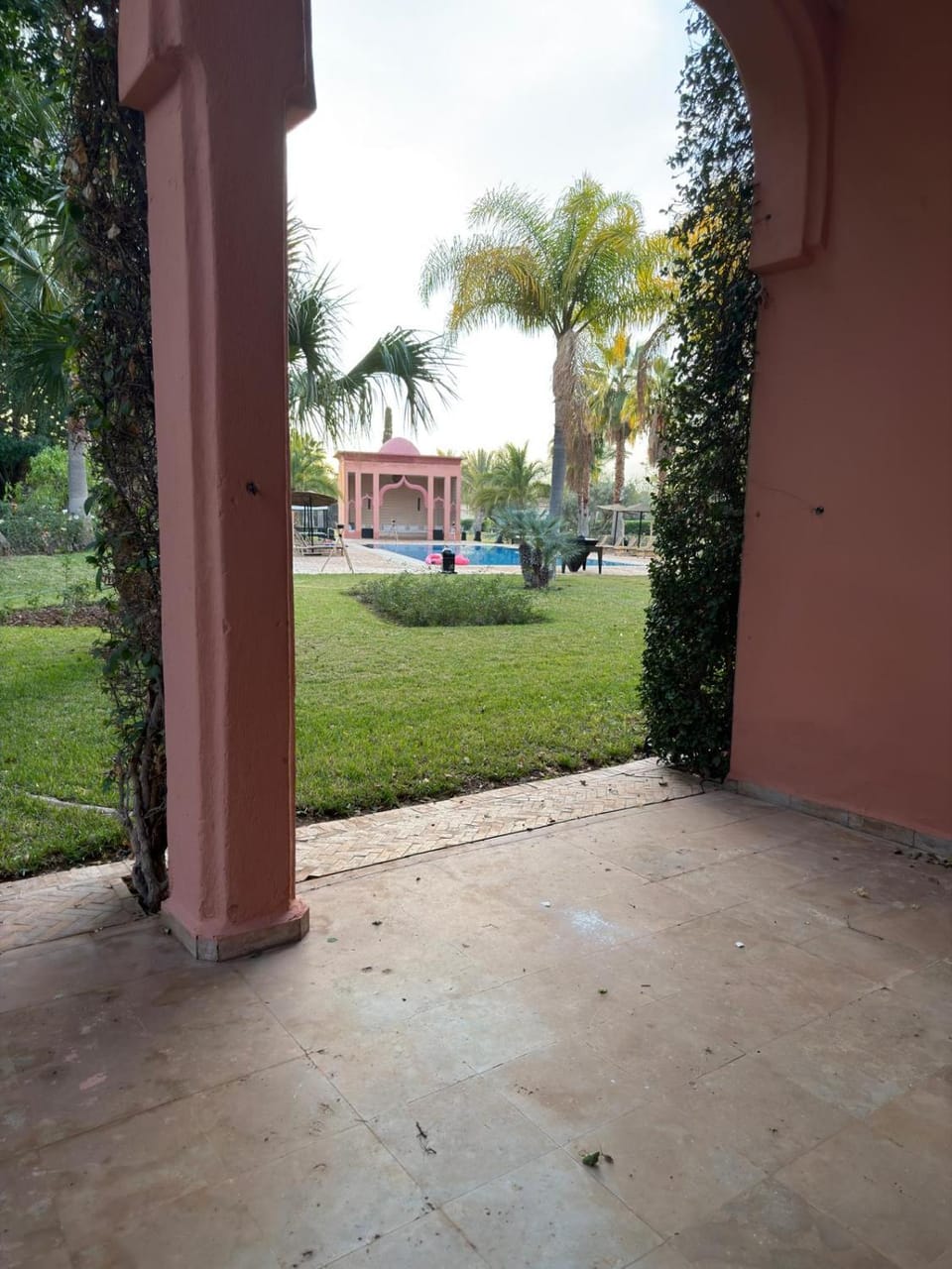 Property building, Day, Garden, Garden view, Pool view, Swimming pool