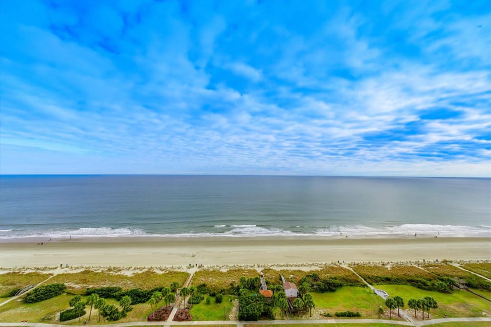 Incredible Oceanfront 1 BR Condo- Breathtaking Views- Ocean Forest Plaza 2108 House in Myrtle Beach