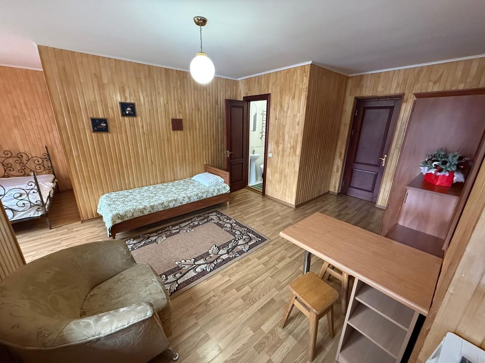 Hotel palas tatariv Bed and Breakfast in Ukraine