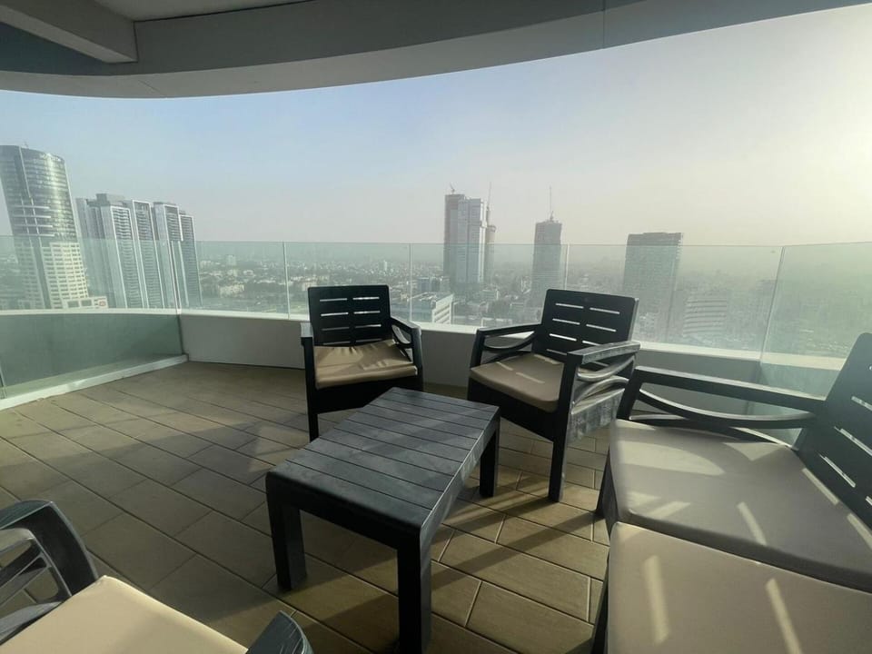 (Safe room inside)Luxury 3B With Balcony -By Vacay Apartment in Tel Aviv-Yafo
