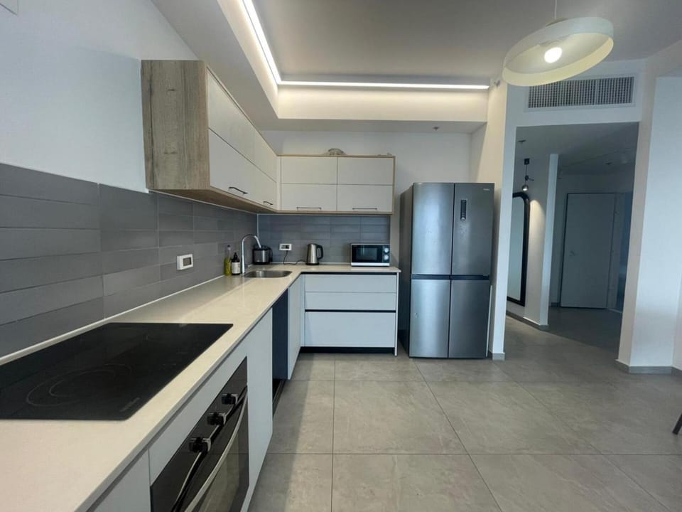 (Safe room inside)Luxury 3B With Balcony -By Vacay Apartment in Tel Aviv-Yafo