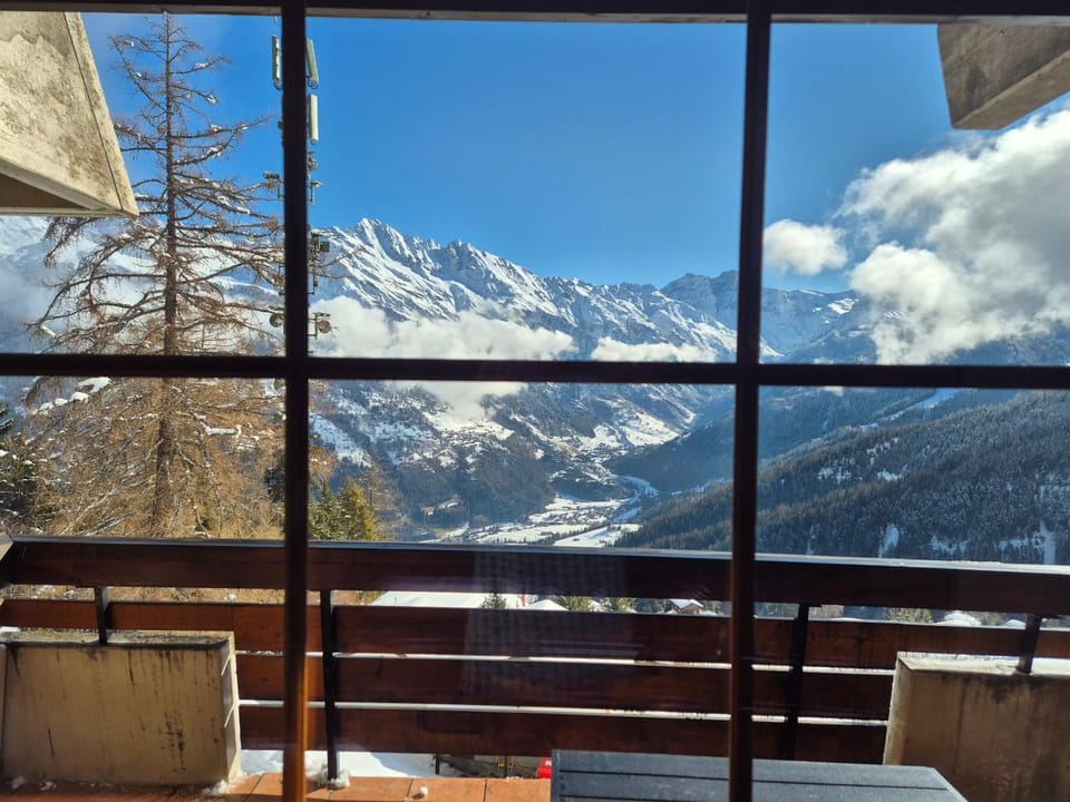 Winter Ski with stunning view Apartment in Bagnes