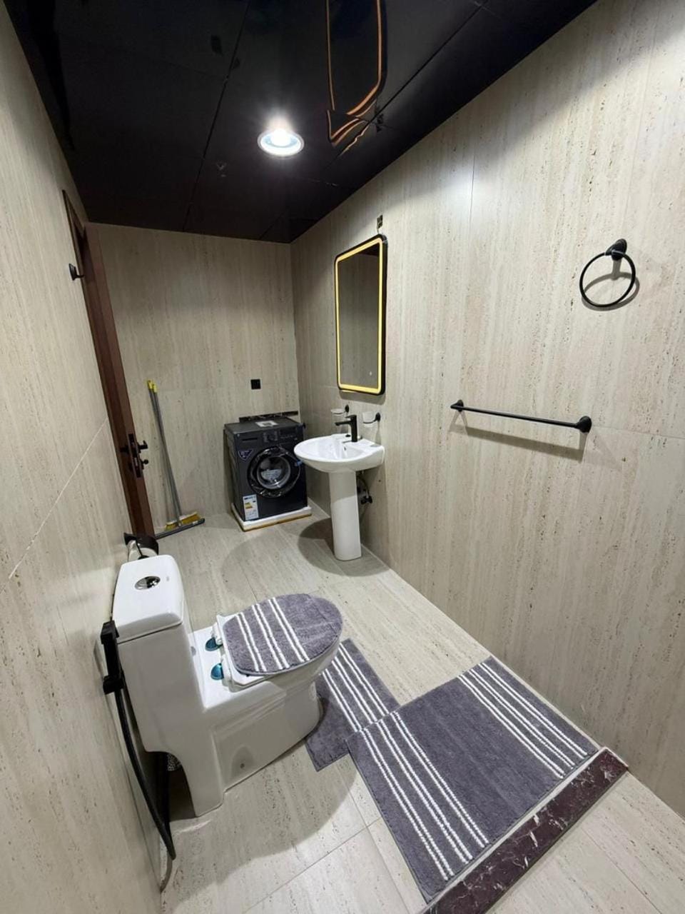 Powerhouse Studio Bed and Breakfast in Abu Dhabi