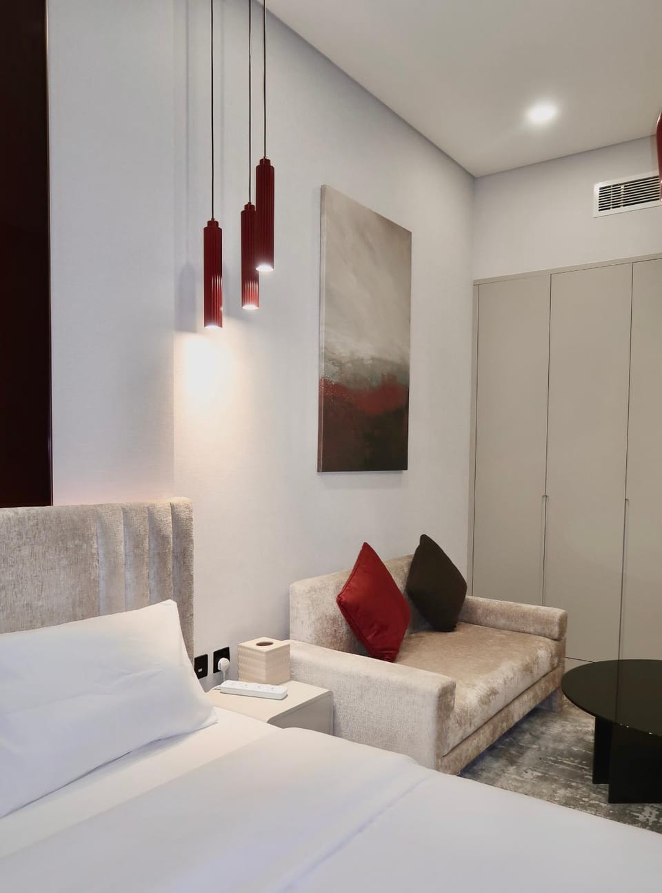 Stylish Studio in Dubai's Heart by Crescent Key Apartment in Dubai