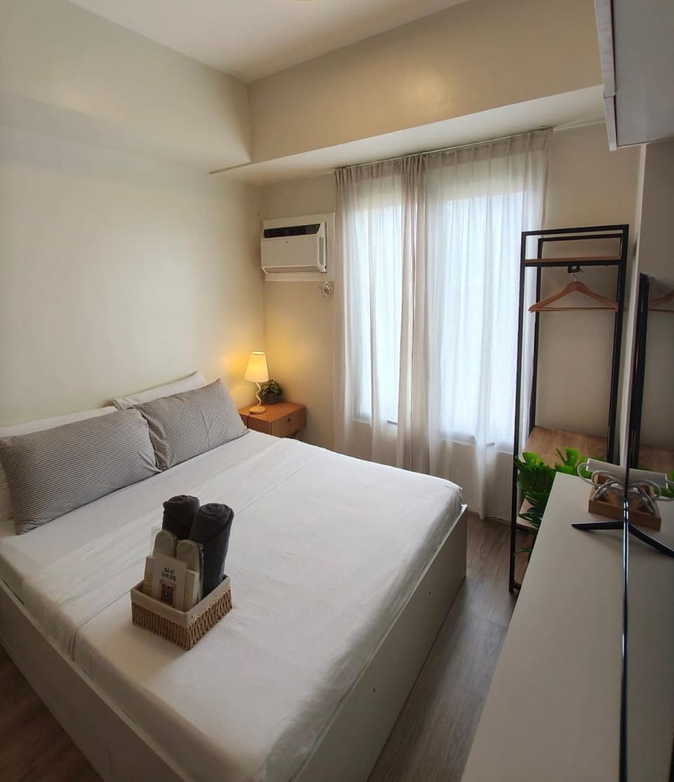 Bed, Bedroom, air conditioner
