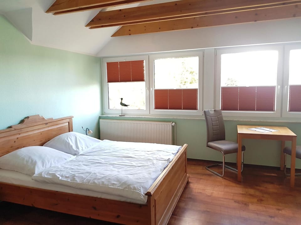 Living room, Photo of the whole room, Bedroom
