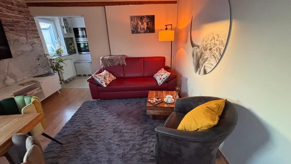 Communal lounge/ TV room, TV and multimedia, Living room, Dining area
