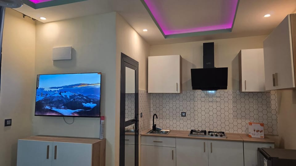 Kitchen or kitchenette, stove, stove, kitchen