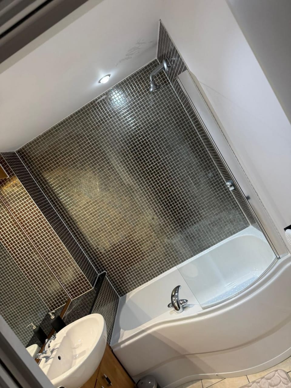 Shower, Bath