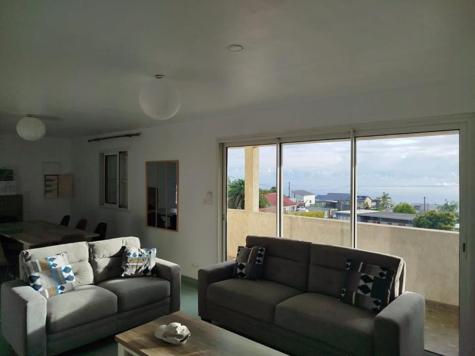 Location Saisonnière Les Caféiers House in Réunion