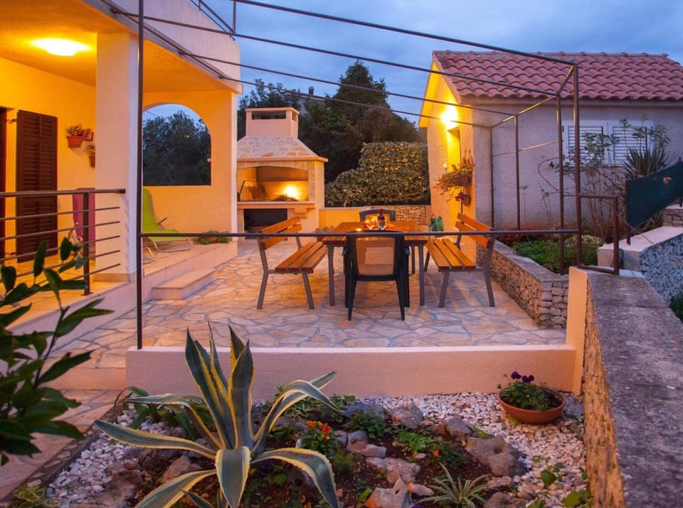 BBQ facilities, Garden