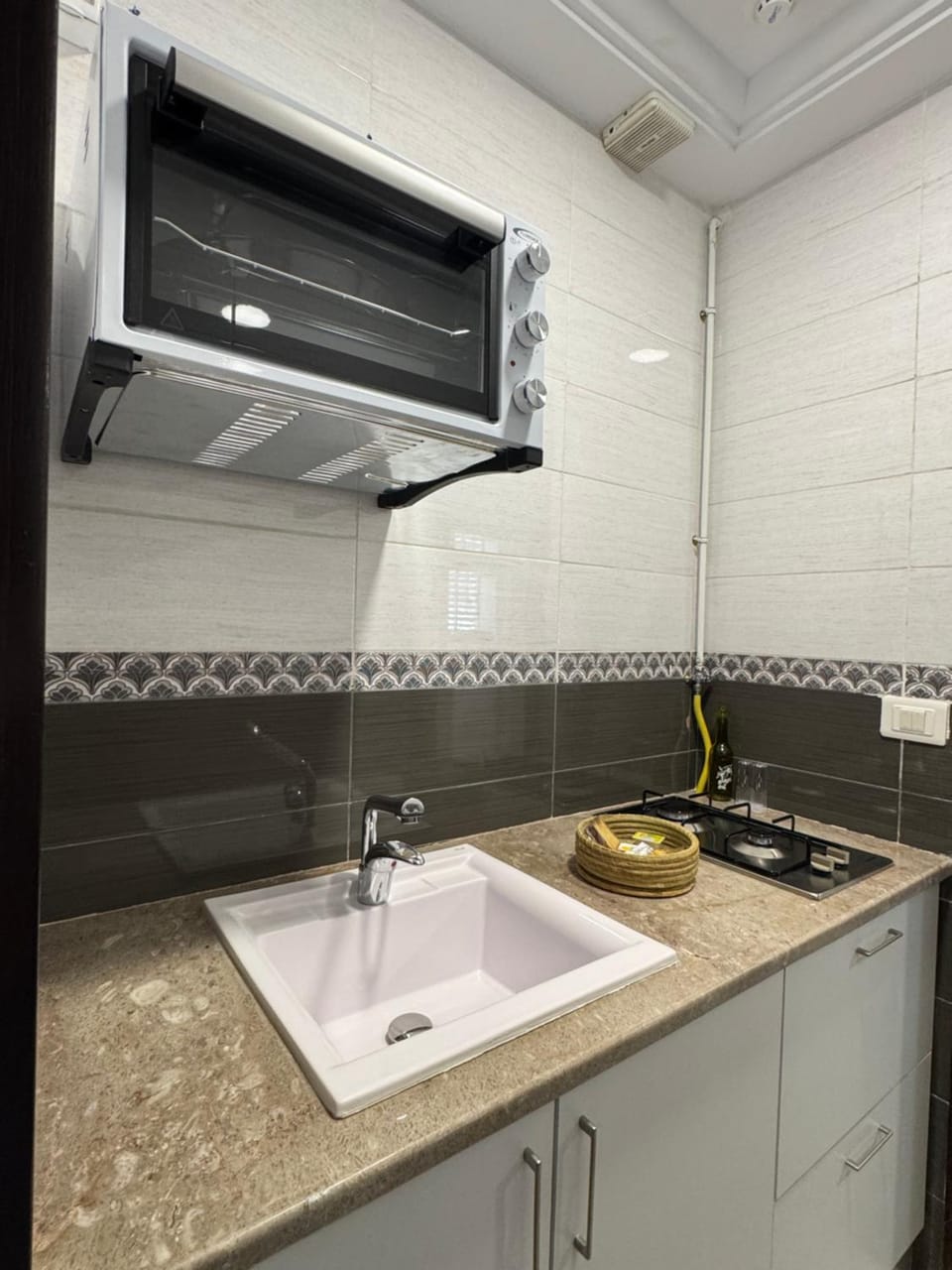 Le gris rayé Apartment in Tunisia