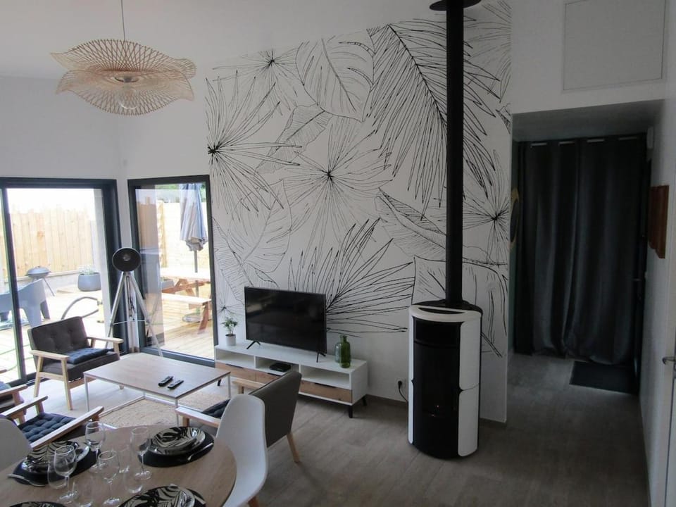 Gîte neuf avec Jacuzzi et Les plages à pied House in Trégastel