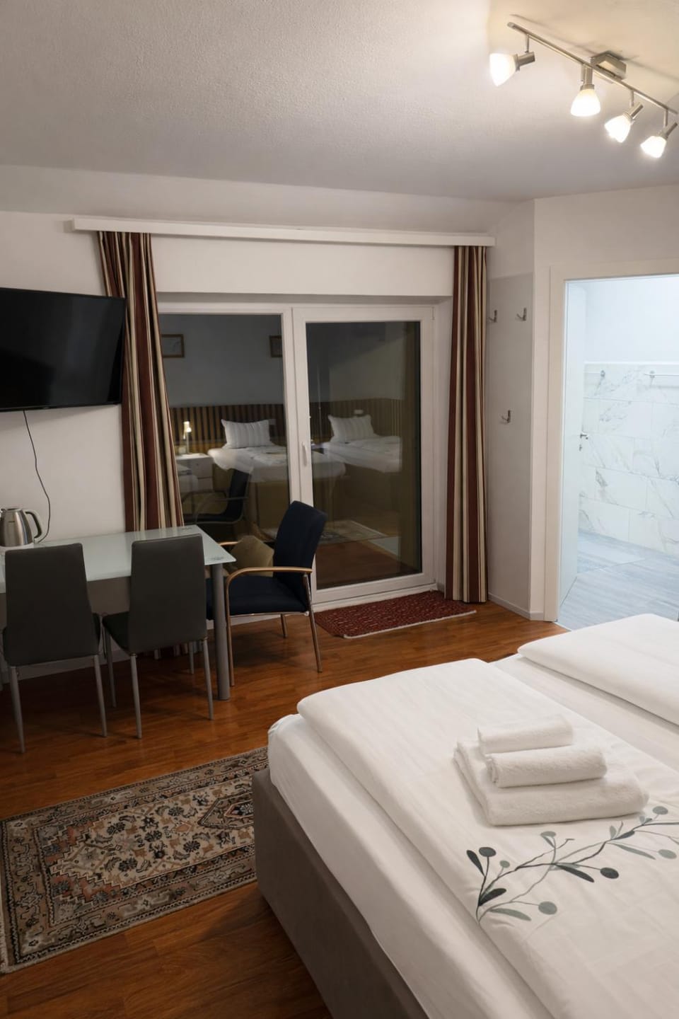 Zimmer & Apartments Wolfsberg C3 Bed and Breakfast in Carinthia, Austria