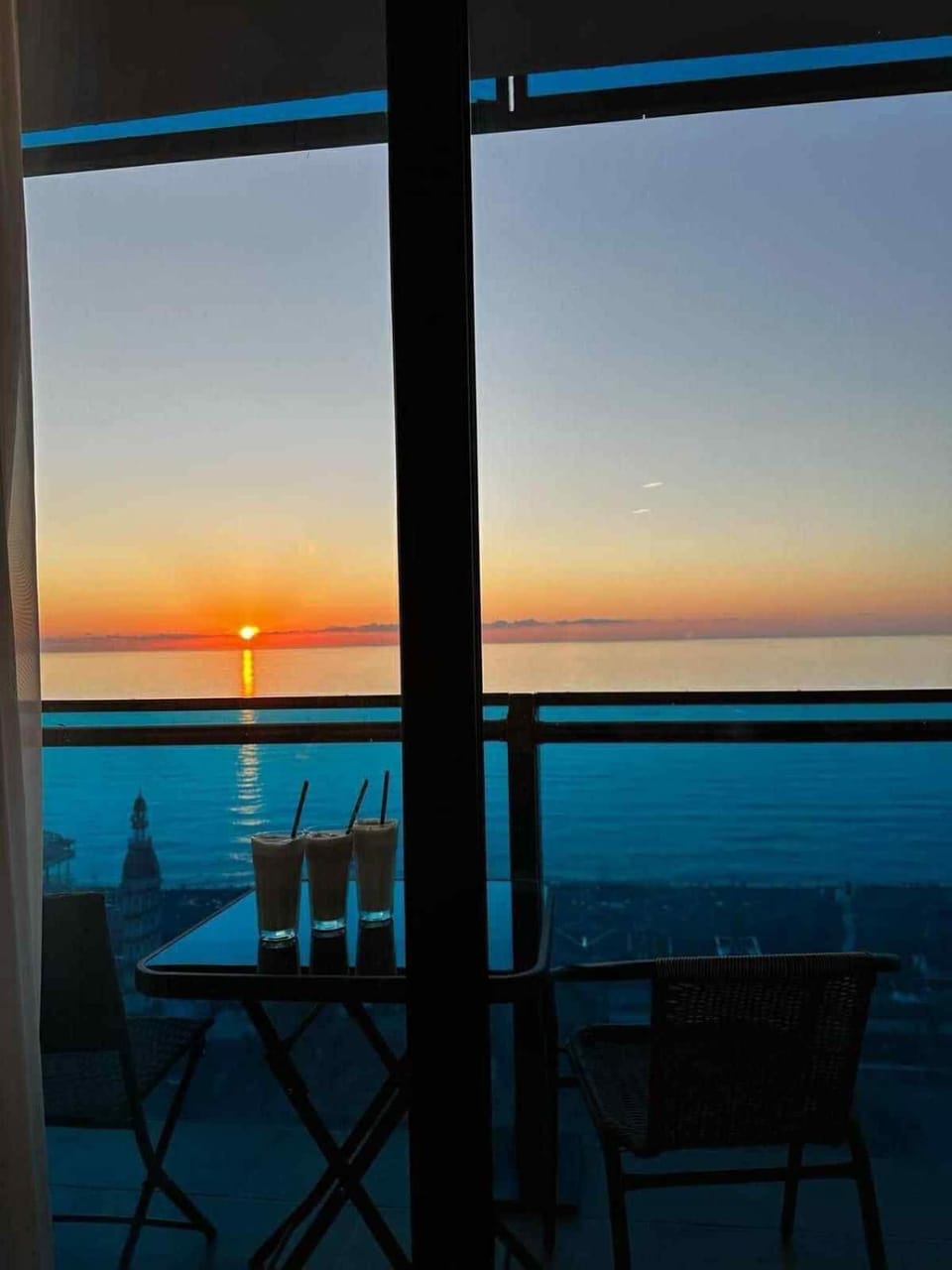 Day, View (from property/room), Seating area, Dining area, Beach, Sea view, Sunrise, Sunset