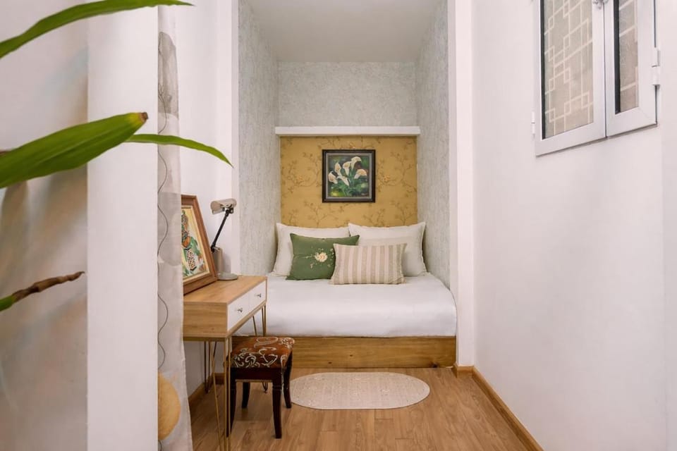 Tràn ngập ánh sáng, thiên nhiên, bếp rộng, 2 giường, 350m từ Hồ Hoàn Kiếm Apartment in Hanoi