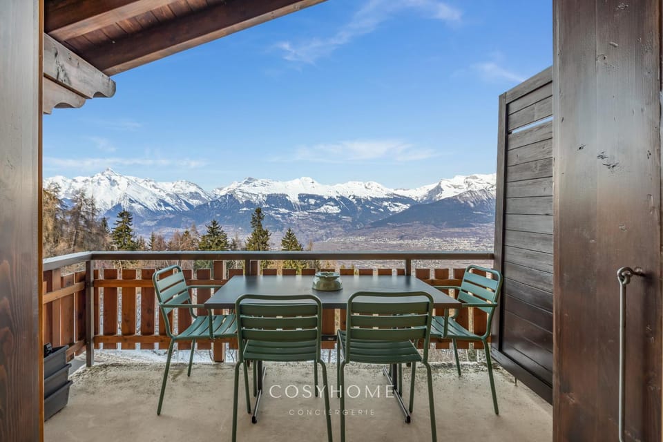 Balcony/Terrace, Landmark view, Mountain view