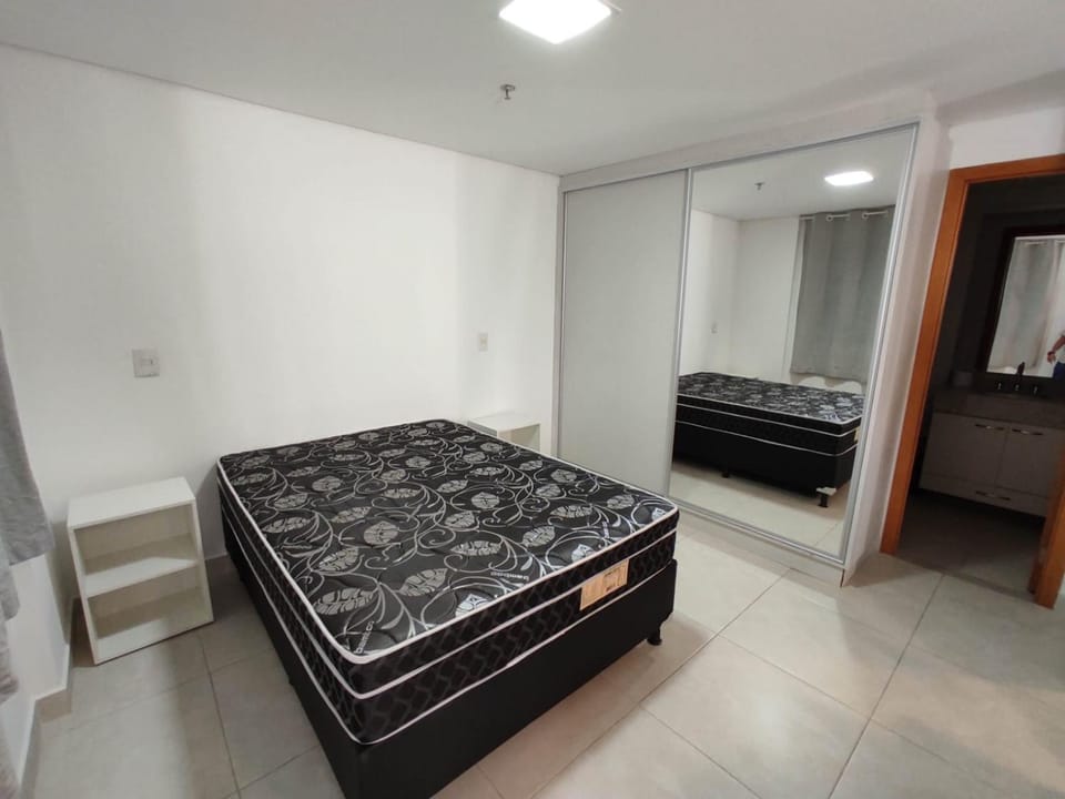 Flat mobiliado Brookfield Towers - Jardim Goiás , COM ESTACIONAMENTO GRÁTIS, de frente ao Flamboyant Shopping, loja de conveniência 24h no térreo, academia Blue Fit 24h, próximo a restaurantes e comércios Apartment in Goiania