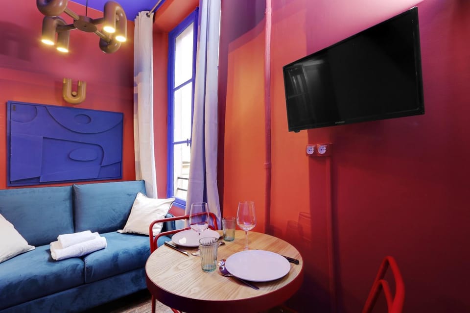 Living room, Dining area