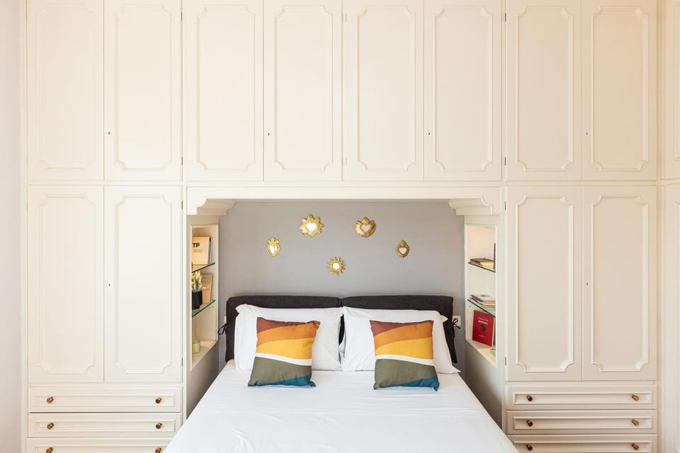 Bed, Photo of the whole room