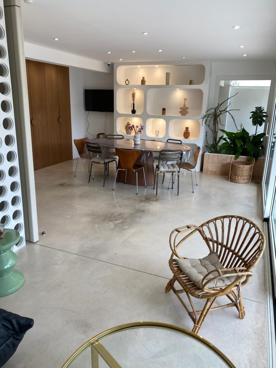 Living room, Dining area