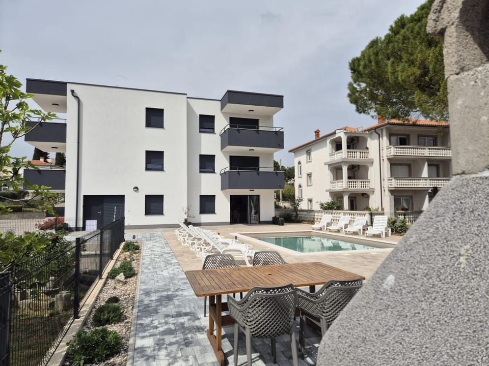 Property building, Swimming pool