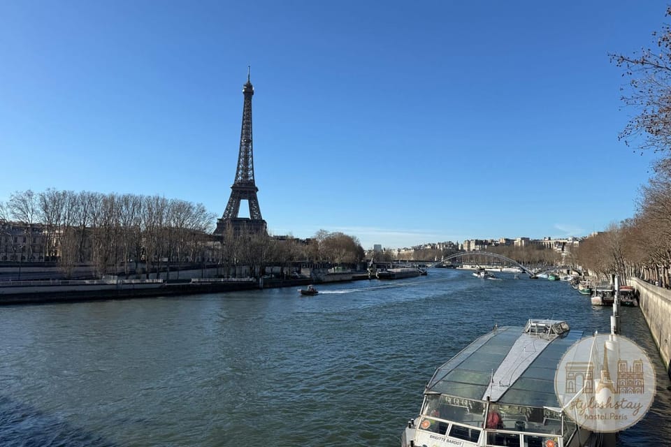 Nearby landmark, Day, Natural landscape, City view, Lake view, River view