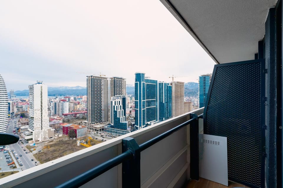 Day, View (from property/room), Balcony/Terrace, City view, Mountain view