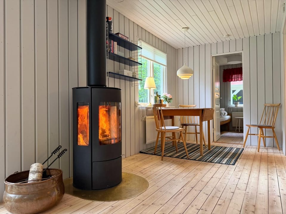 Wonderful cottage close to lakes House in Skåne County