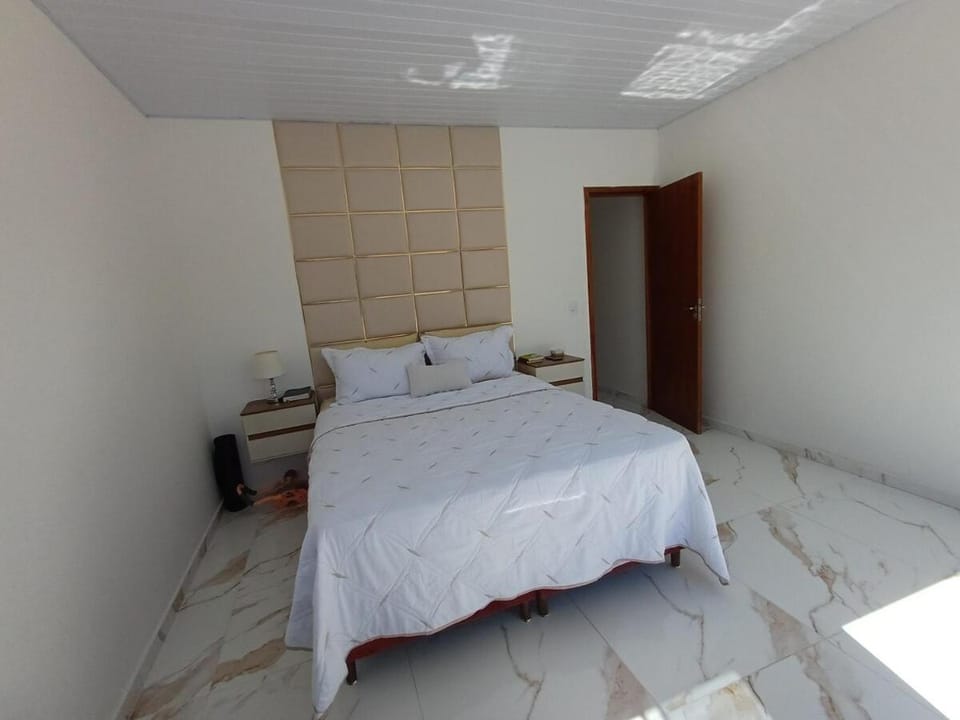 Casa com piscina a 370 metros do mar House in State of Paraná