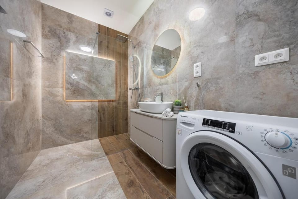 Shower, Bathroom, towels, washing machine, dryer