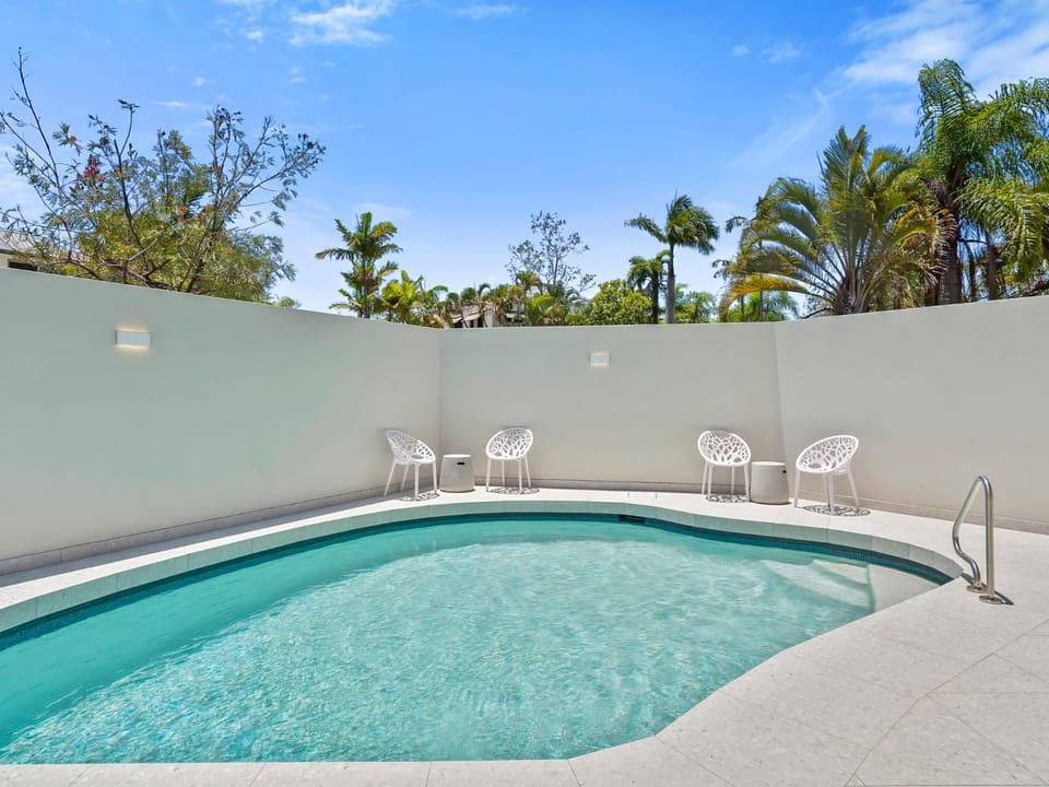 Blue Lagoon Villa with private pool Apartment in Noosa Heads