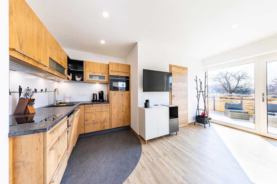 Balcony/Terrace, Kitchen or kitchenette, stove, stove, kitchen