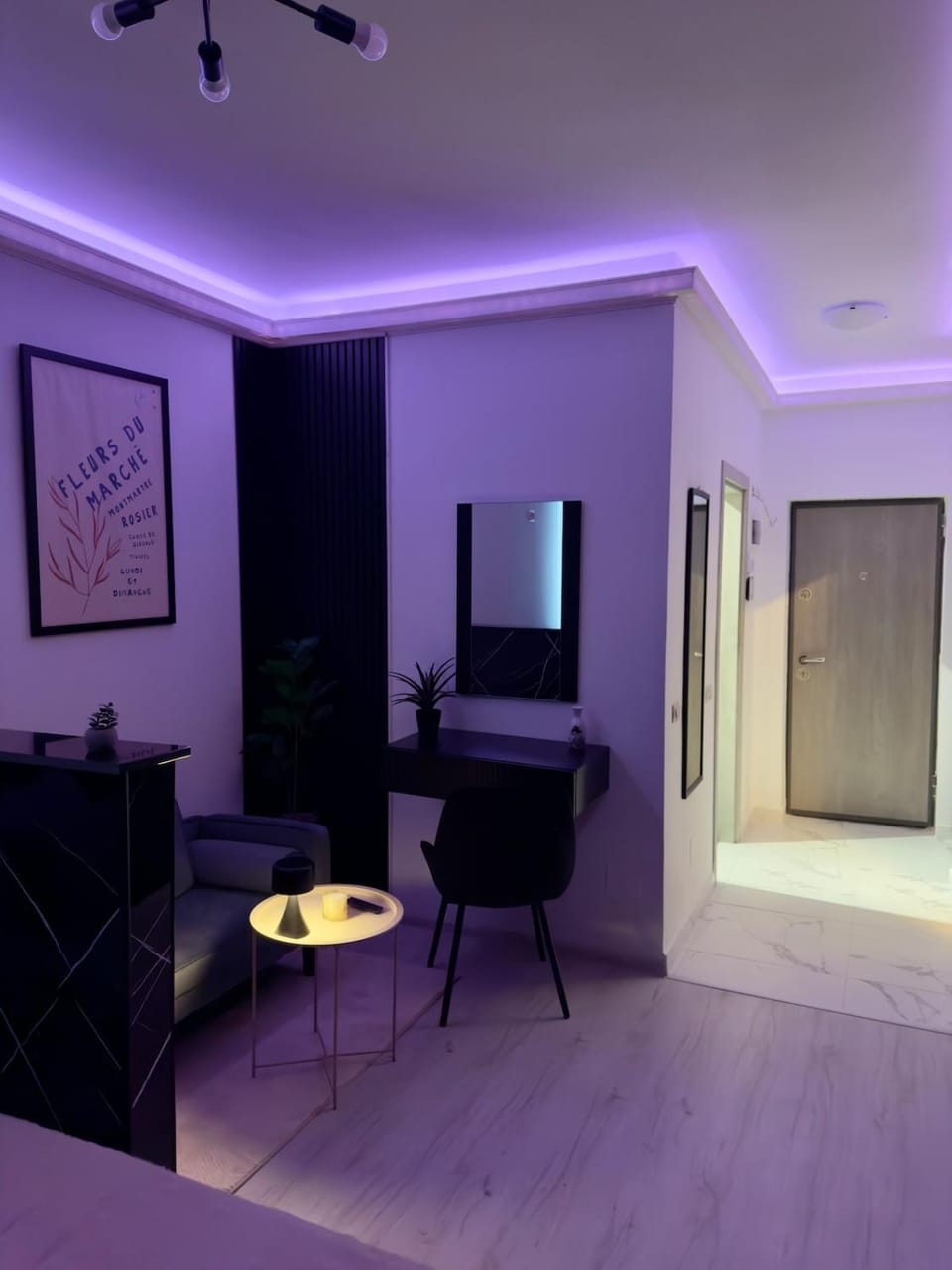 Studio Modern Lux & LED Ambient - Design Premium Apartment in Bucharest