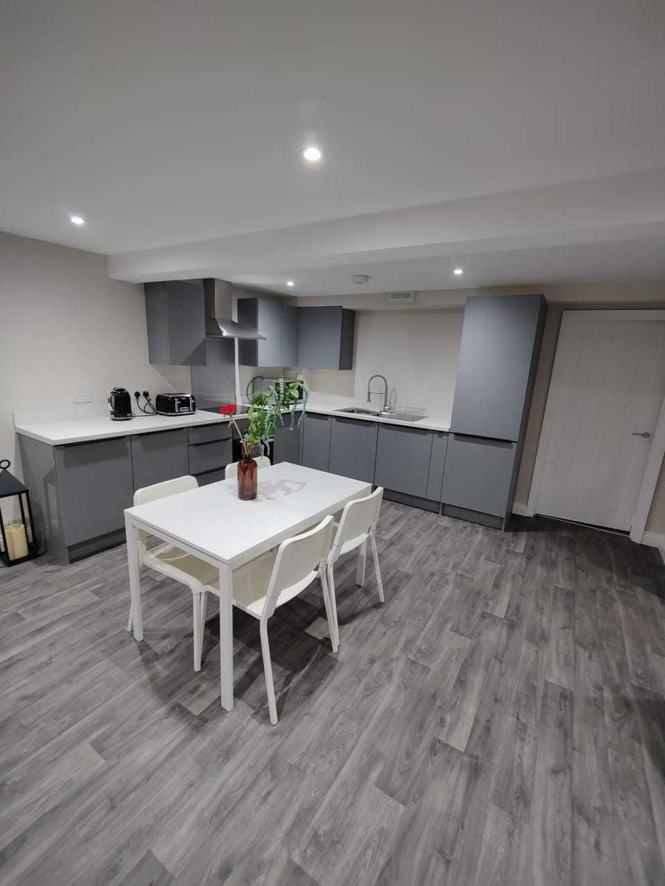 Modern 2-Bed Ground Floor Flat Near A11 & Forest Apartment in Breckland District