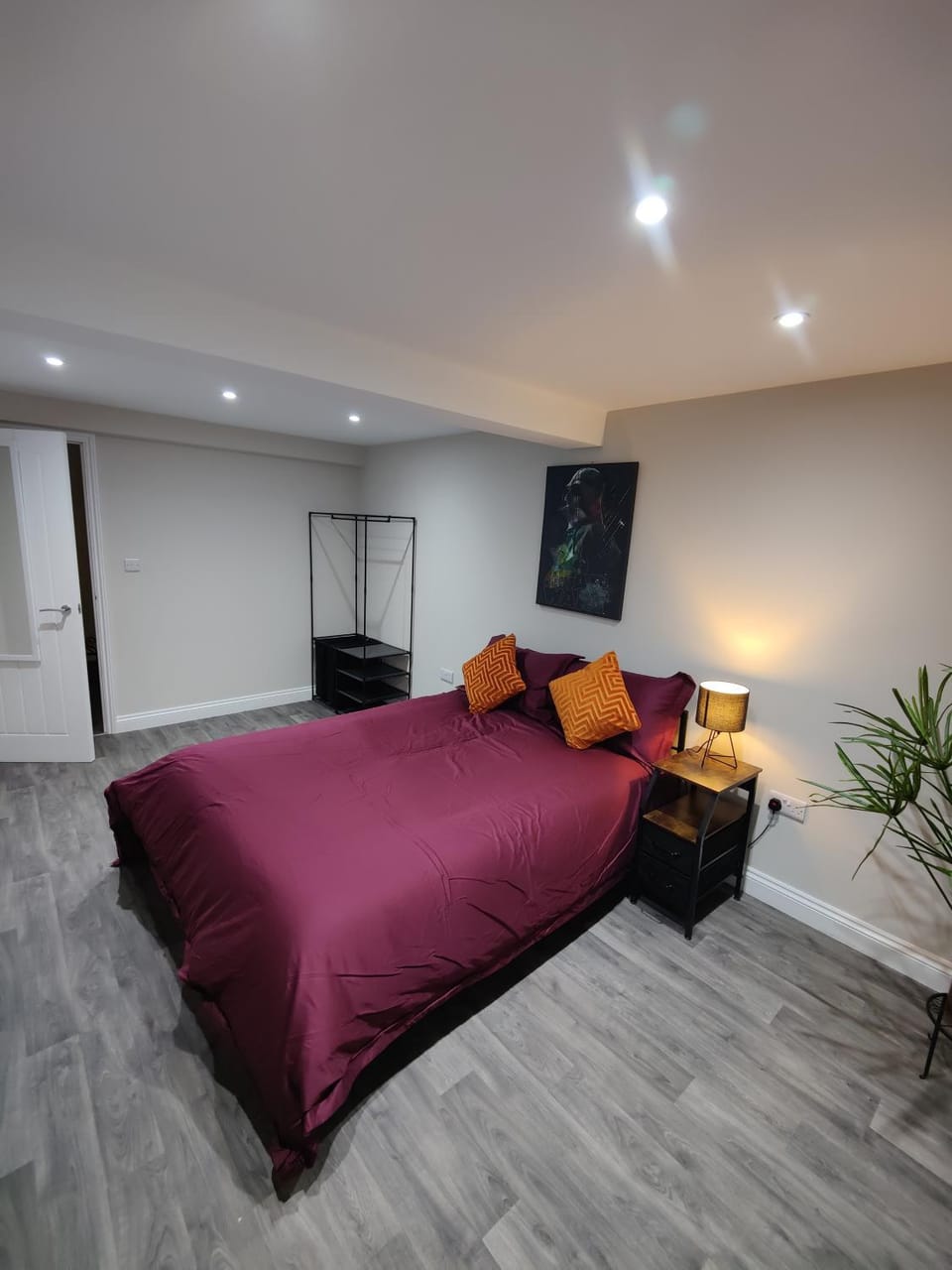 Modern 2-Bed Ground Floor Flat, Sleeps 6, Free Parking, Thetford Apartment in Breckland District