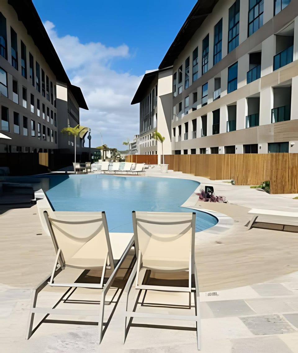 Pool view, Swimming pool