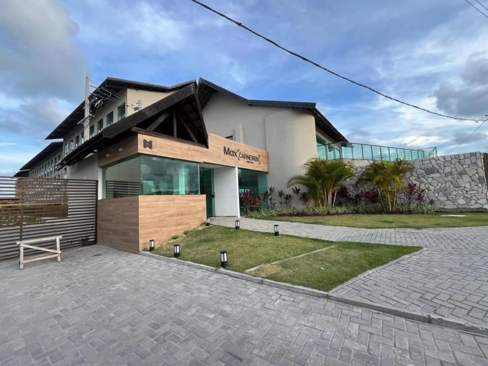 Facade/entrance, Off site
