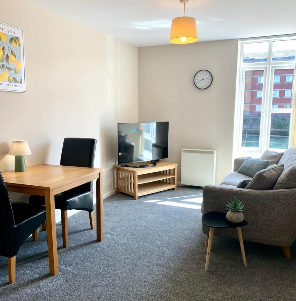 1 Bed Apartment By Cozy Quarters Property Management Short Term Lets Hartlepool Near Beach Apartment in Hartlepool