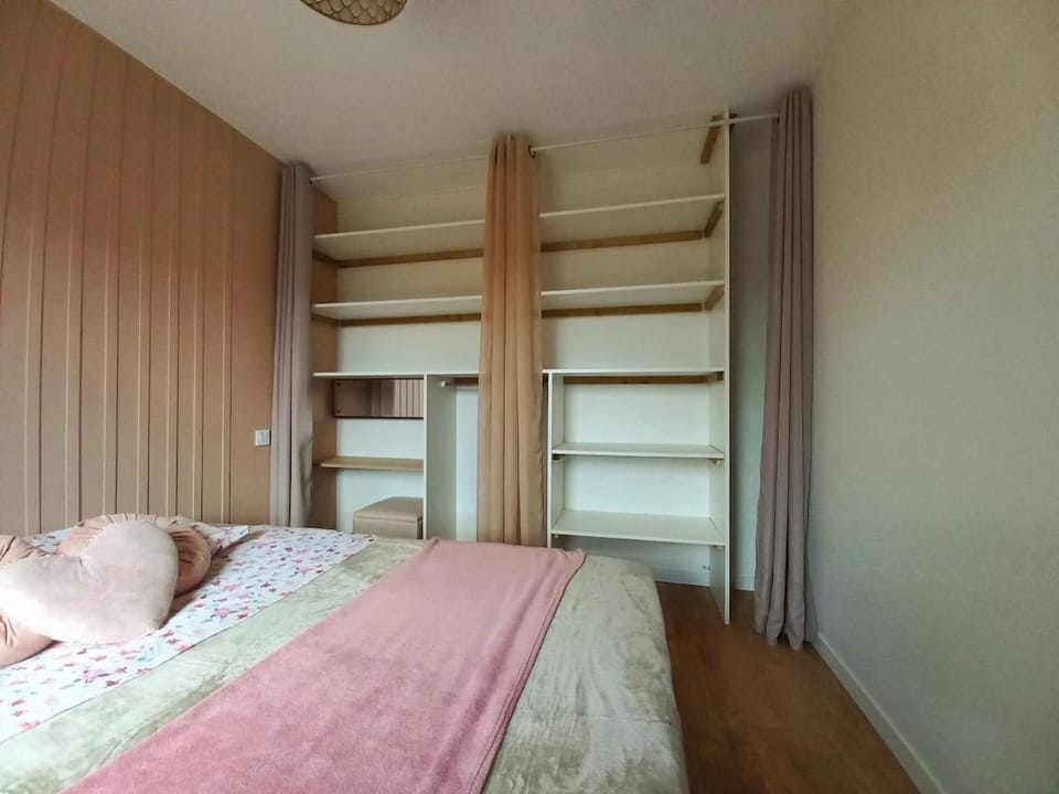 Bed, Bedroom, wardrobe