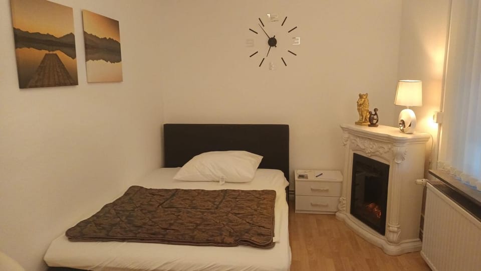 olaf Zimmer Apartment in Hanover